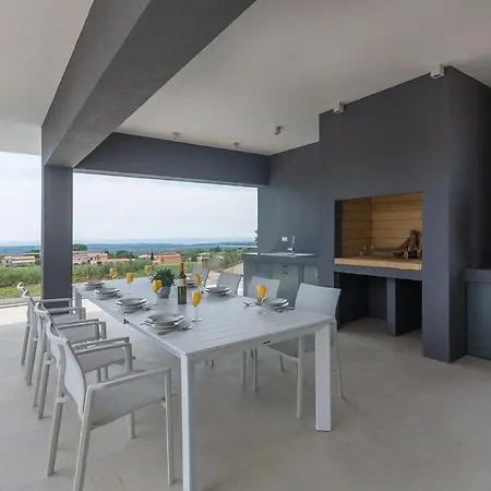 Gabrijela With Private Pool And Bbq Near Porec